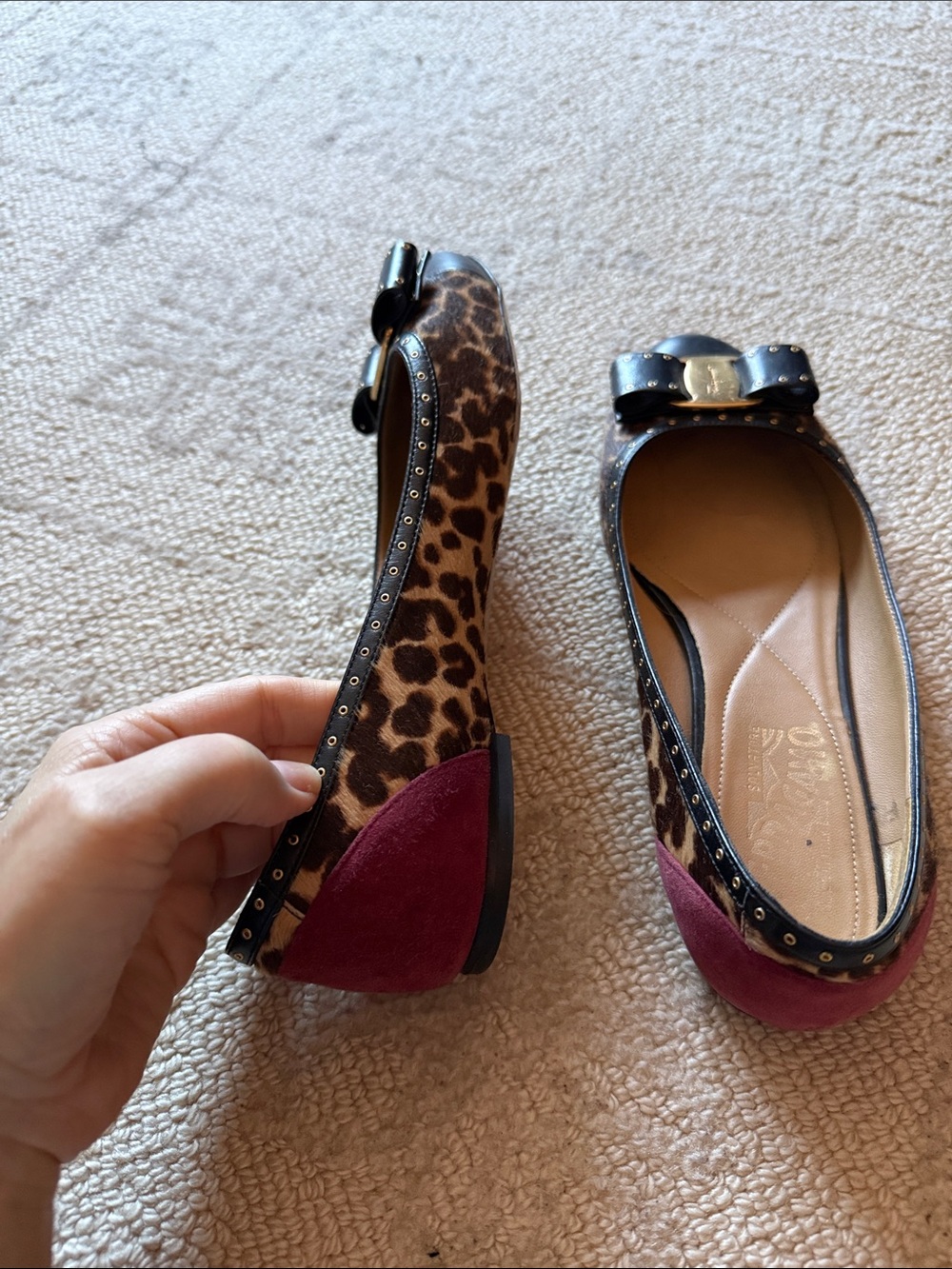 Ferragamo Varina Rare 6.5 Leopard Print Bow Toe Ballet Flats in Black & Burgundy - Picture 5 of 12